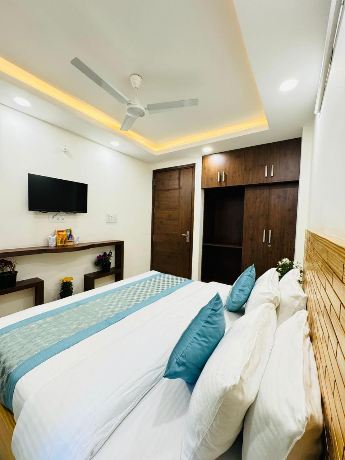 Hotel Ashram View Just 10 Minute Away Form Nizamuddin Railway Station New Delhi Exterior photo